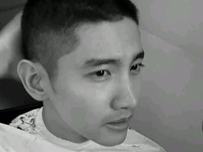 8 Korean Male Artists Who Still Look Strikingly Handsome With