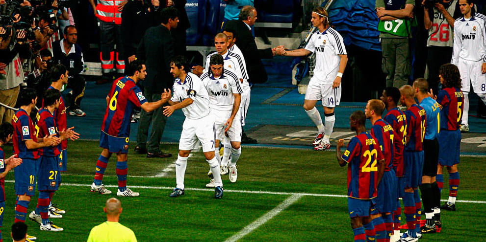 Los Pasillos De Honor Entre Barcelona Y Real Madrid Son Pura Historia