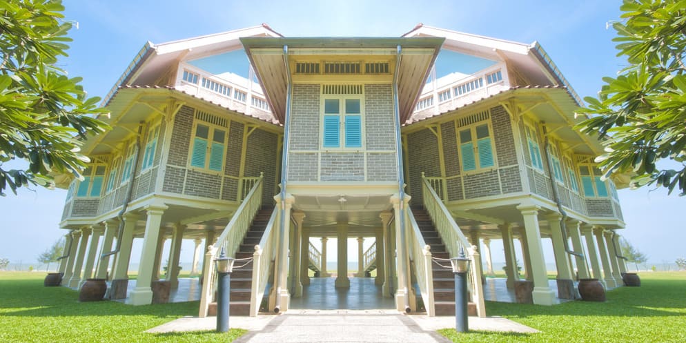 25 Houses Built On Stilts Pilings And Piers Photo Examples From