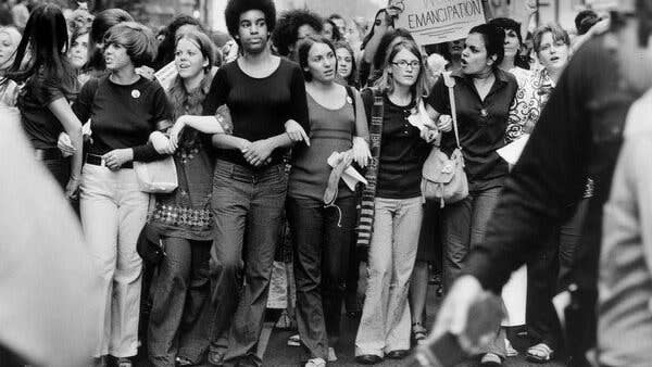 merlin_176161317_167d3b7a-d531-4e5d-9390-24bae32c1062-articleLarge