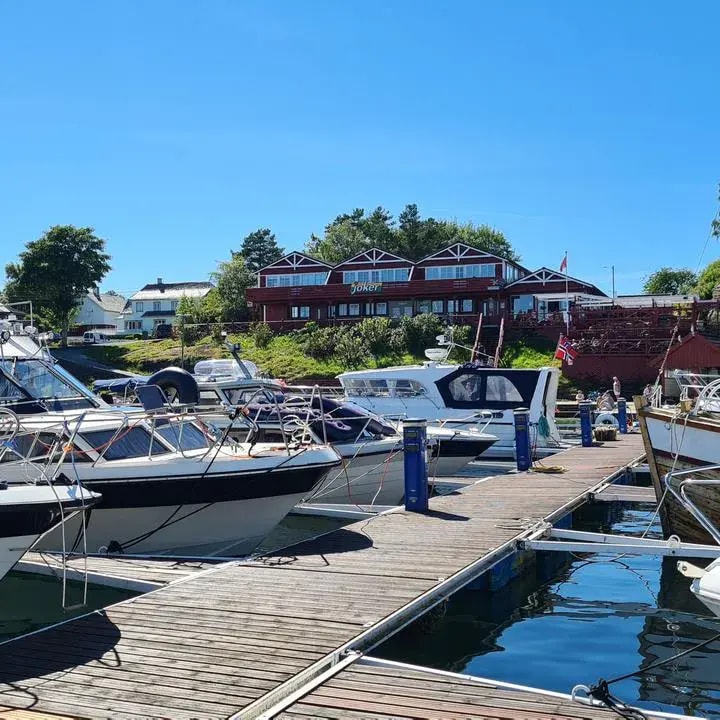 helgoysund-marina-tcizy9-1200