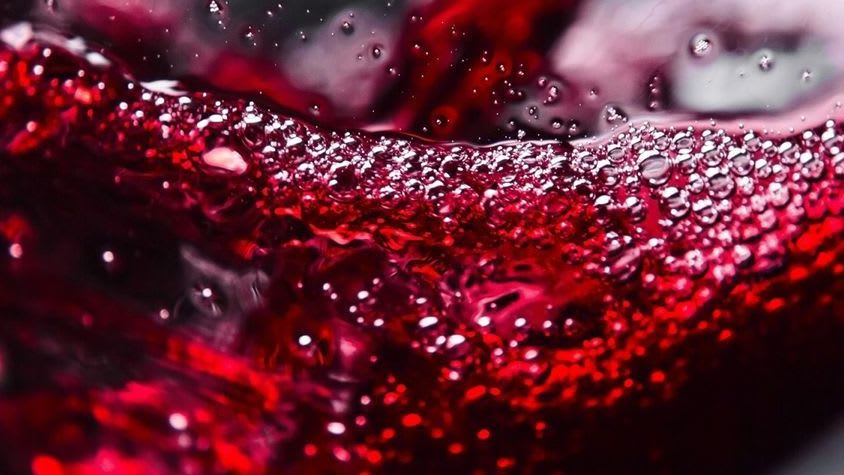 red-wine-blends-FT-MAG1116-2000-4f3c3e91bcd646ea8a21f2152746ef53