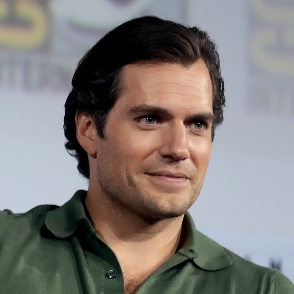 960px-Henry_Cavill_%2848417913146%29_%28cropped%29