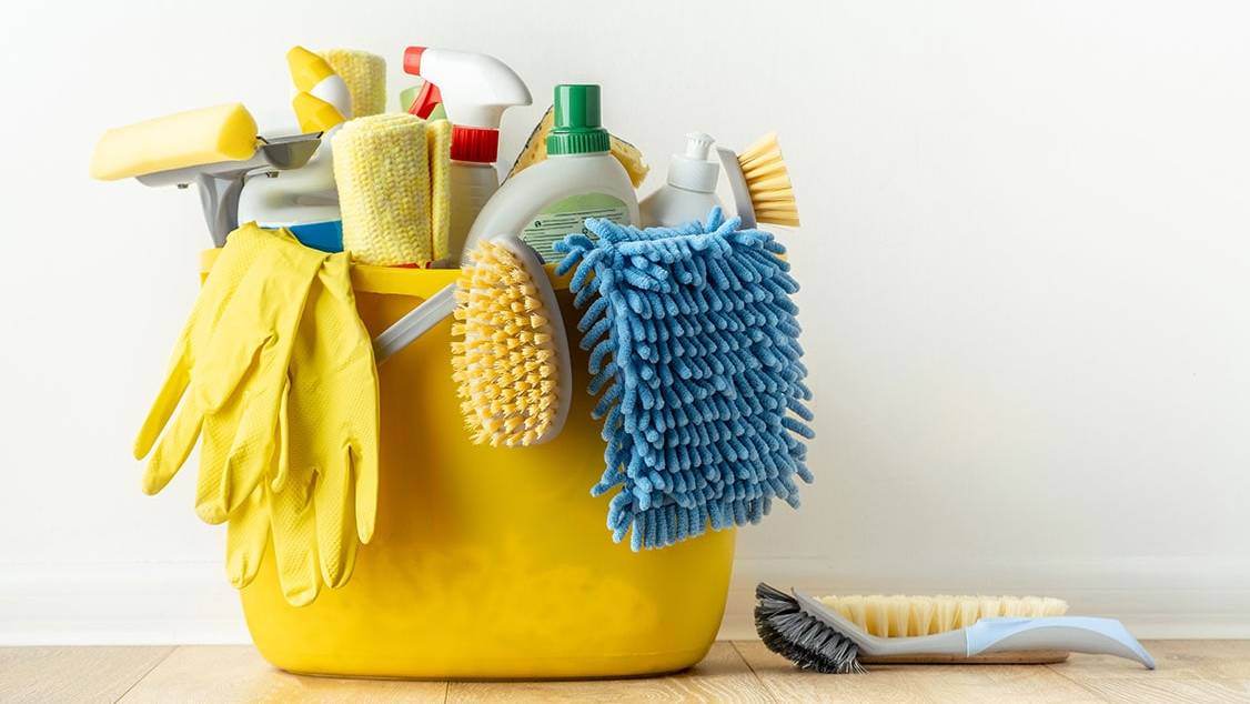 cleaningsuppliesinbucket