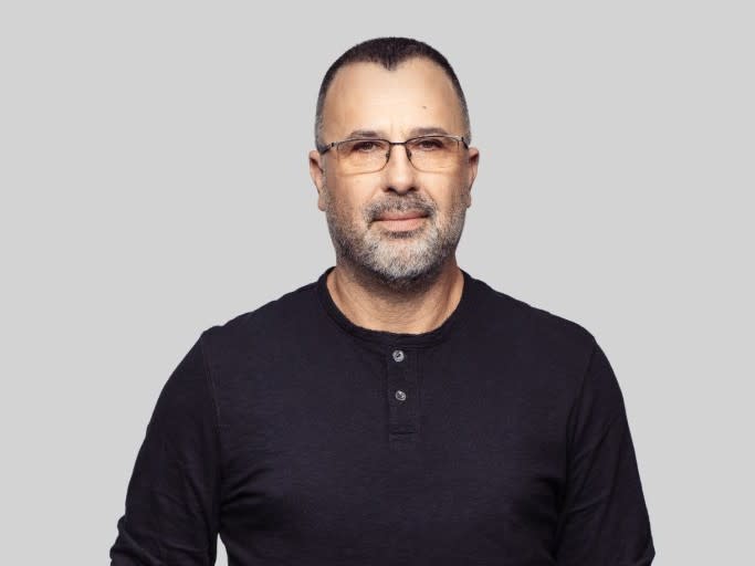מיכה לובטון
