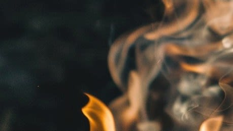 StockCake-Ethereal Smoke Dance_1725556473