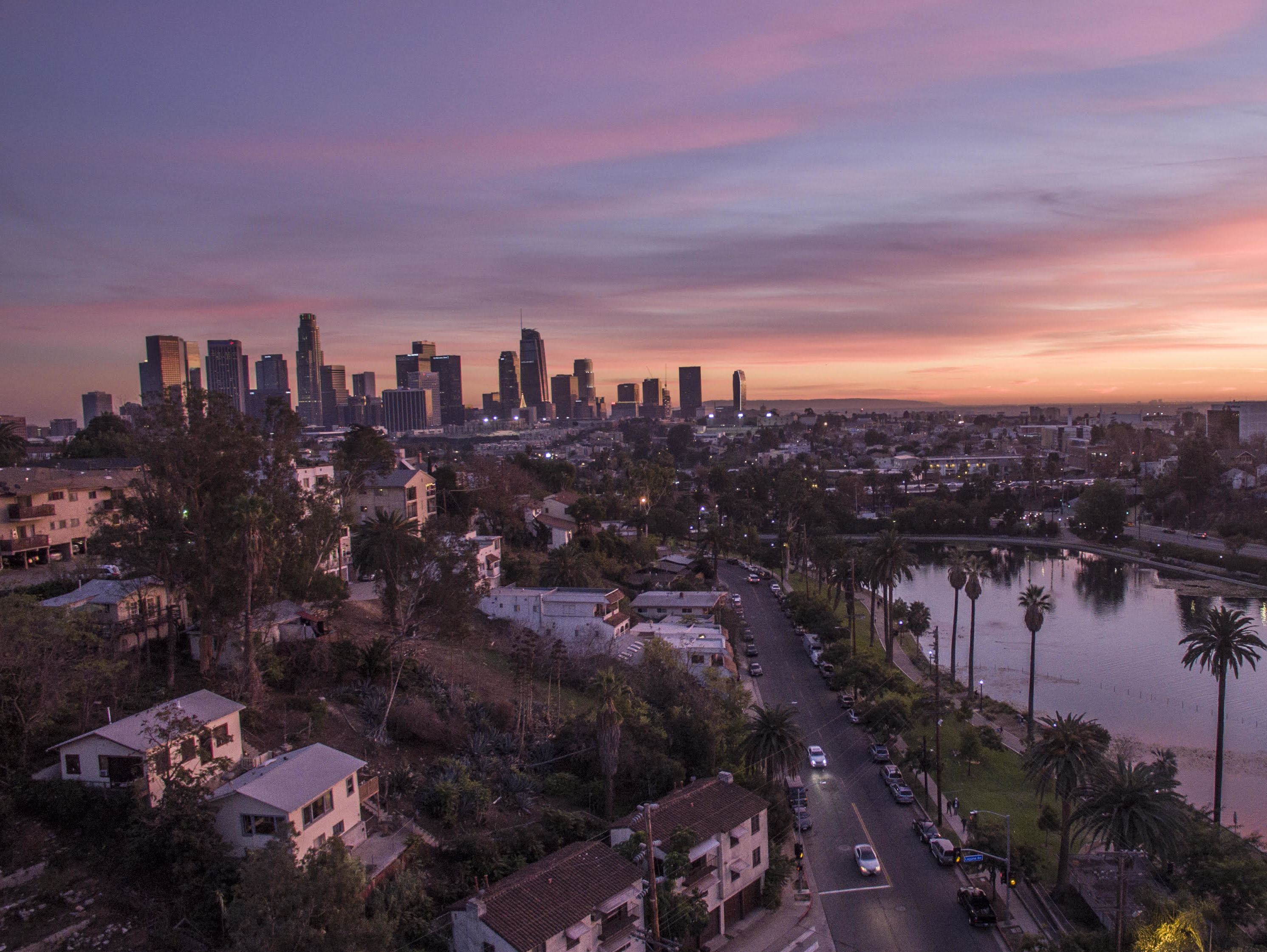 20190616154621%21Echo_Park_Lake_with_Downtown_Los_Angeles_Skyline