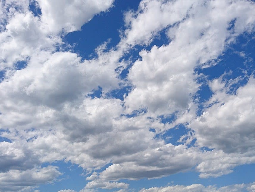 1280px-Cloudy_sky_%2826171935906%29