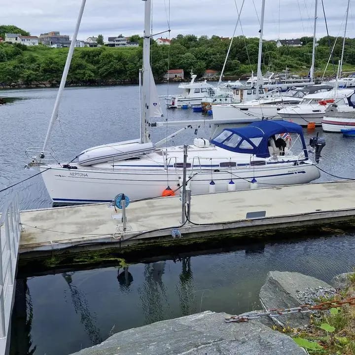 brattvag-smabatforening-gjestehavn-lfd2dk-1200