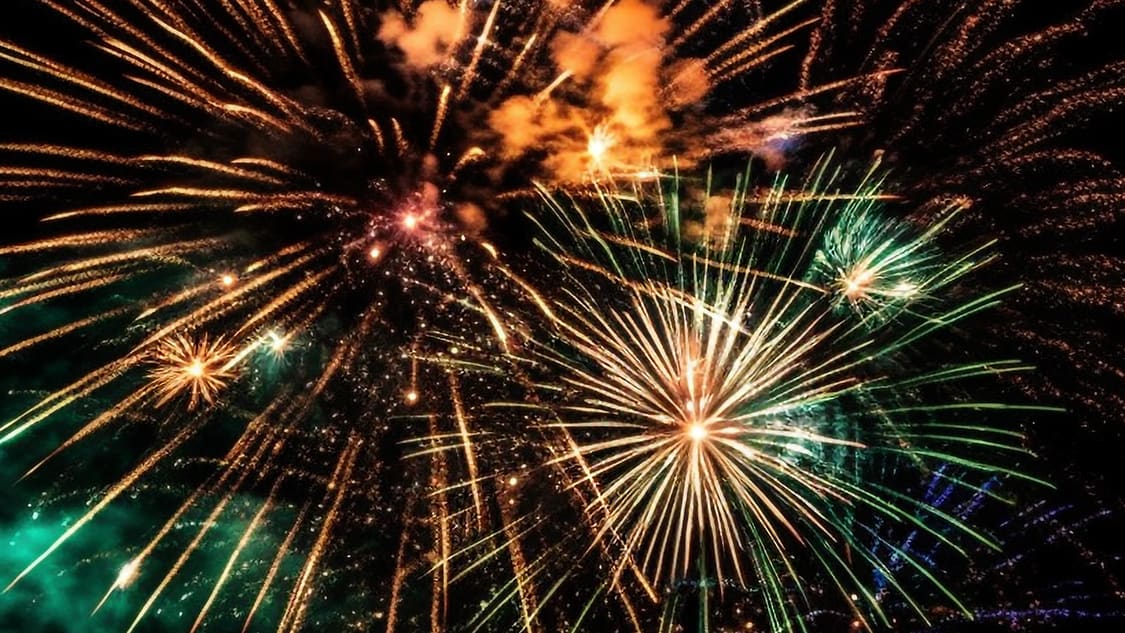 bright-colors-exploding-vibrant-firework-display-generated-by-ai-1