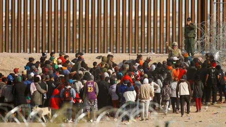 border-crisis-122923-12