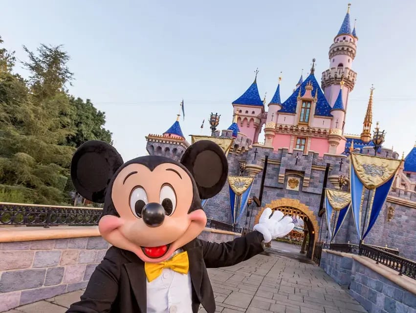 VC-Disneyland-Reopen-Mickey-SUPPLIED-1280x640