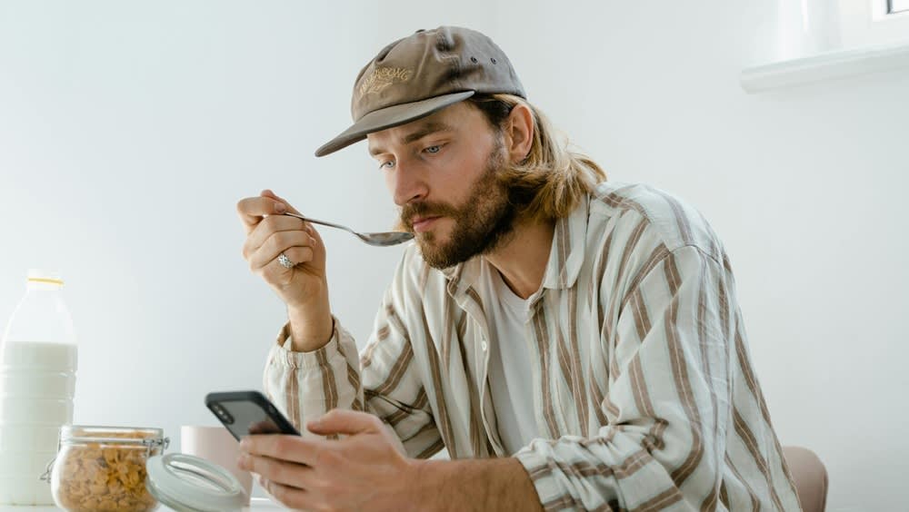 pexels-mart-production-8107223