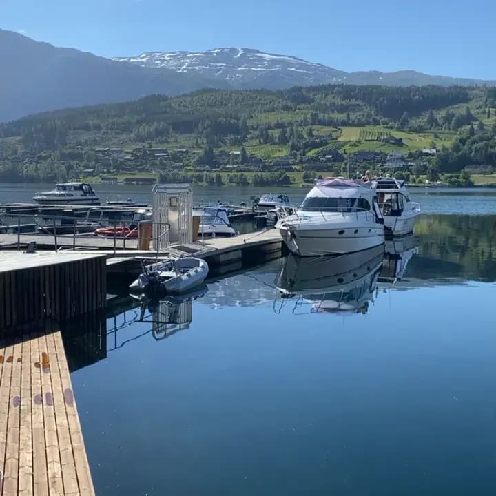 ulvik-gjestehavn-fnzgrz-1200