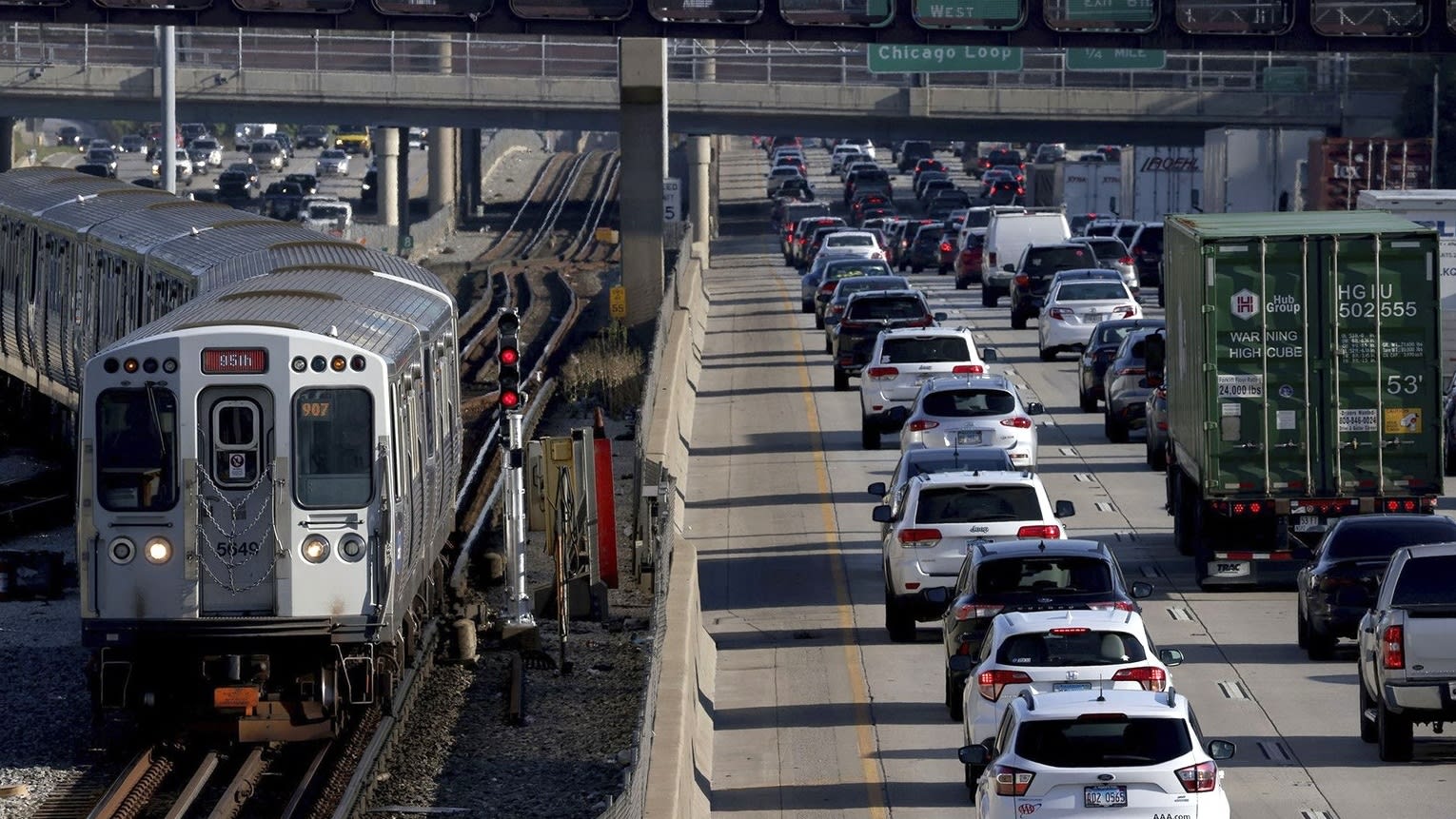 95th CTA and traffic_GettyImages-1244100035