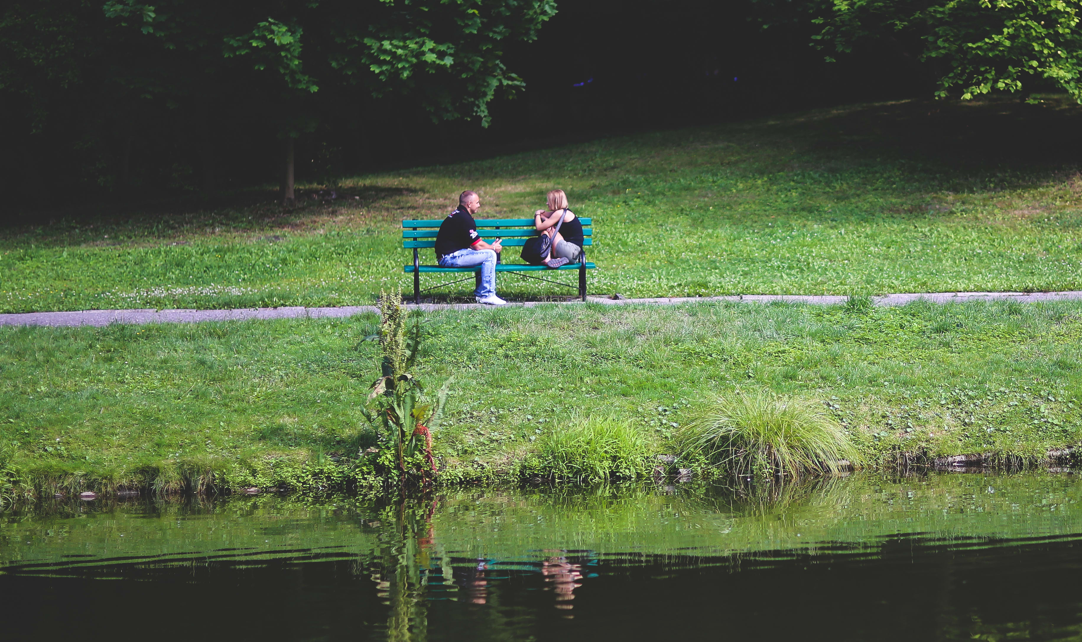 tree-water-nature-forest-grass-people-girl-bench-lake-river-pond-love-green-reflection-park-couple-waterway-date-talk-friends-talking-rural-area-woody-plant-989729