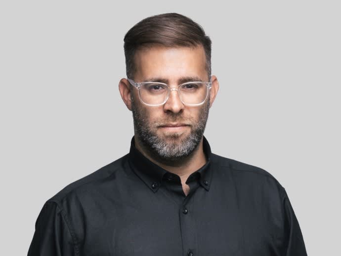 מיכה לובטון