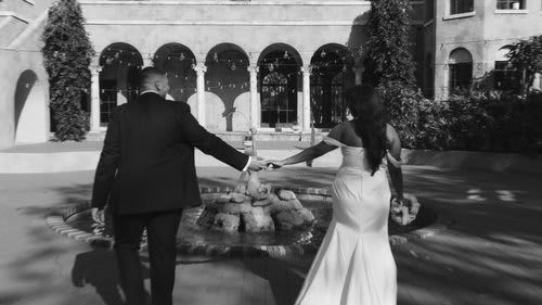 editorial-black-and-white-couple-fountain-luxury-wedding