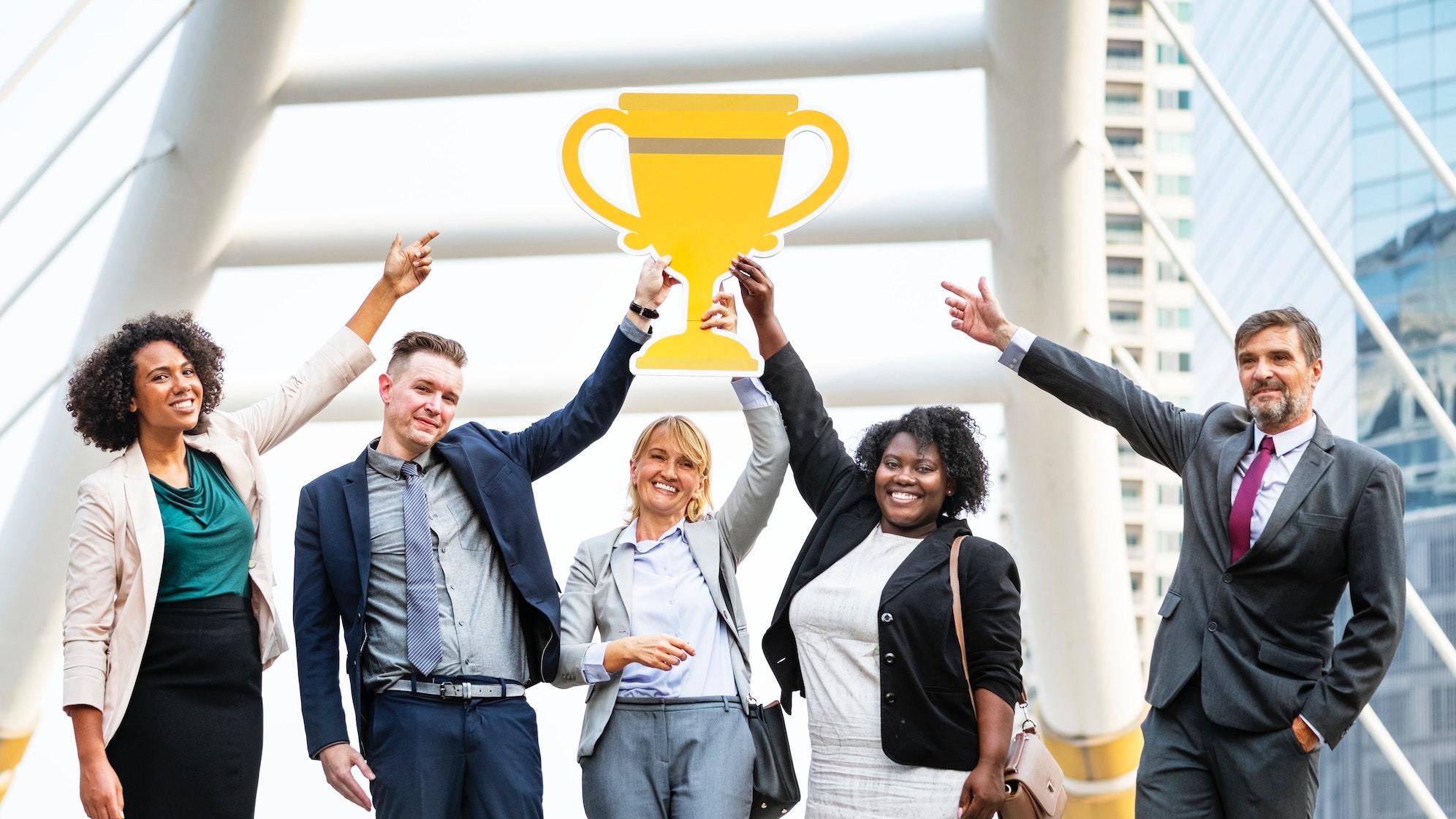 bos-employee-reward-bg