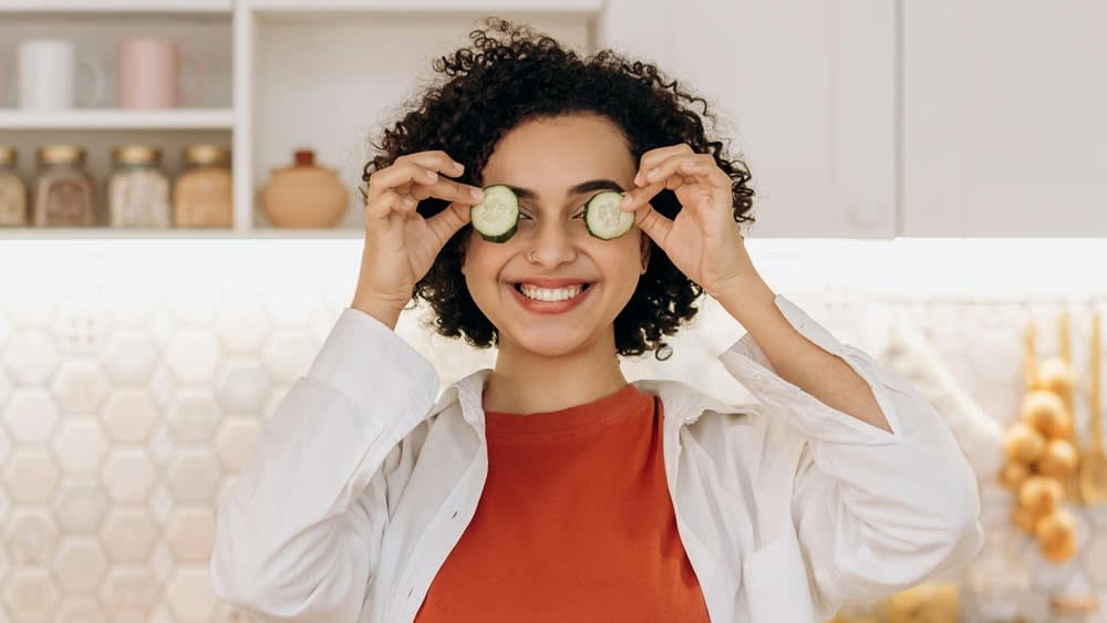 pexels-mikhail-nilov-6707693