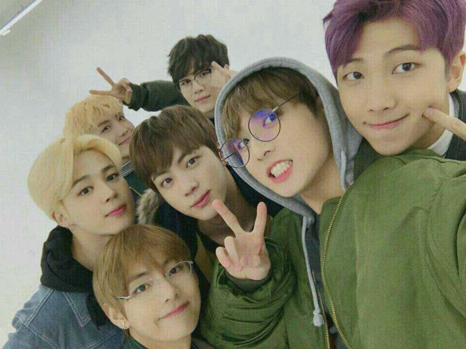 which BTS member has the best selfie