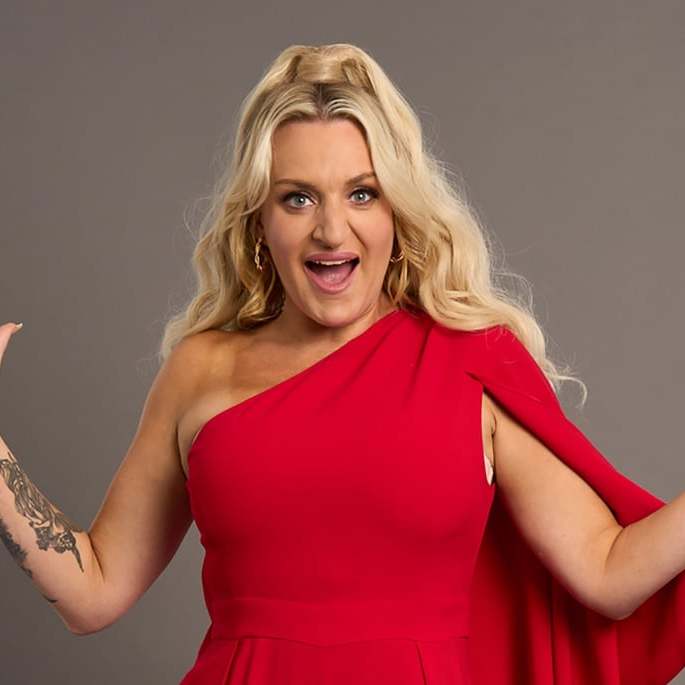 daisy-may-cooper-on-new-series-of-never-mind-the-buzzcocks-v0-nmeN53X_d8oFOTqI6cmCcyqrfrDlLMMQuiuj46LEarc