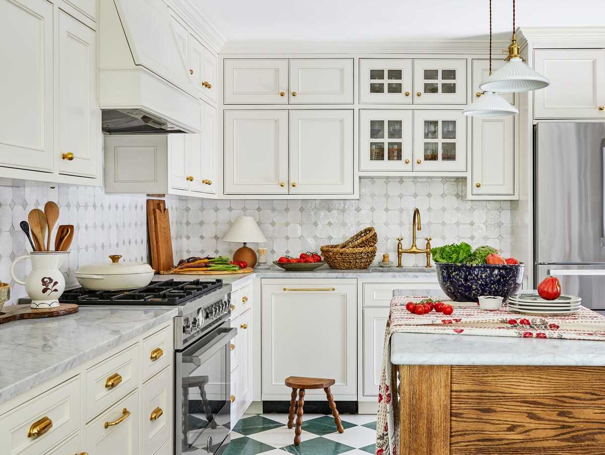 white-kitchen-tile-floor-663e73179c3c4