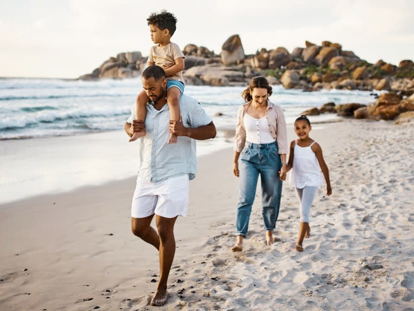 family-vacation-te-220801-996315