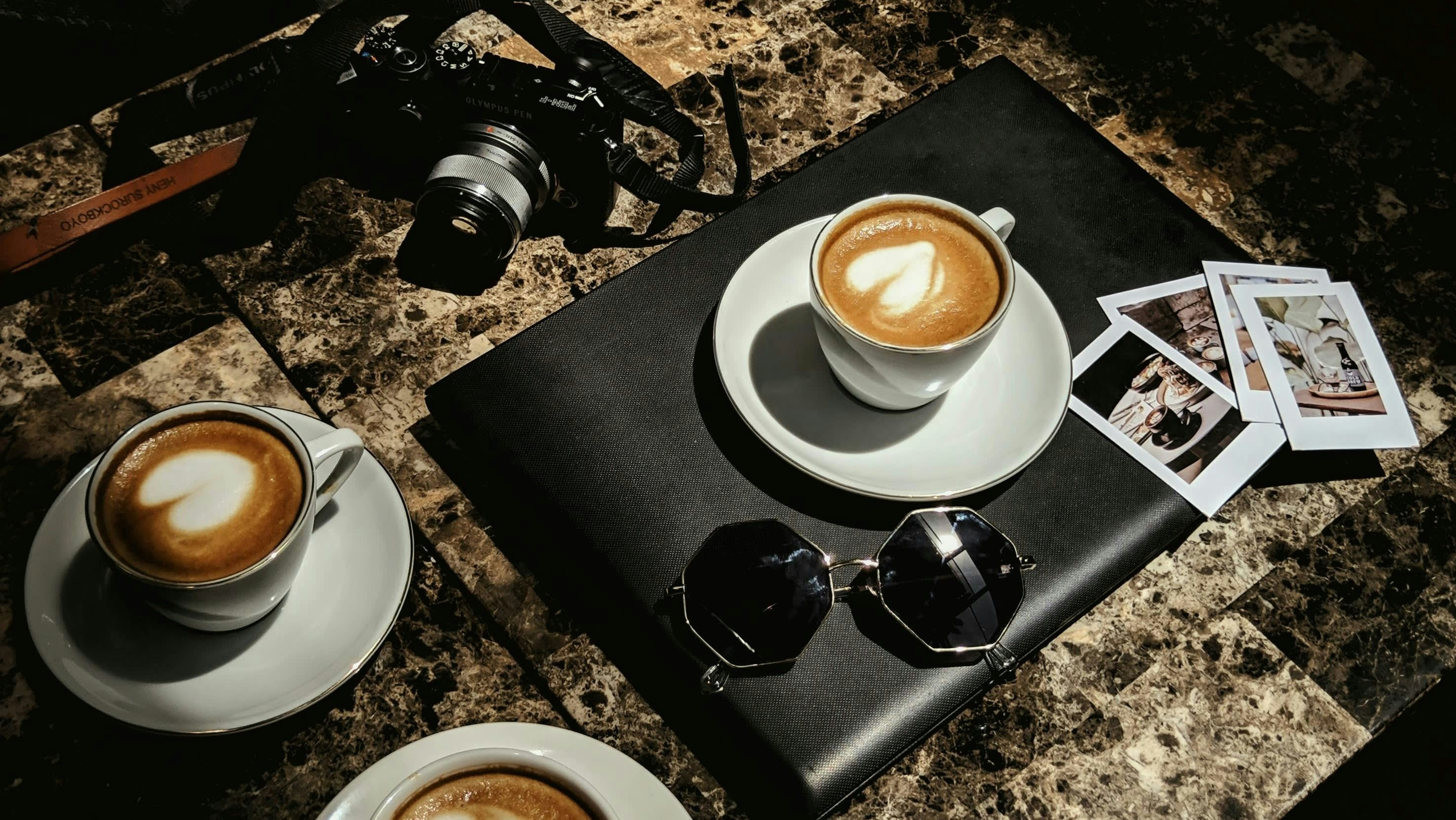 photo-1745587700602-9e1ec699d90d