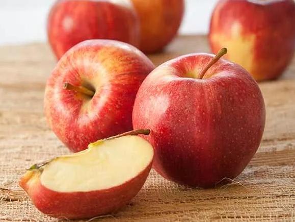 Apples-184940975-770x533-1_jpg