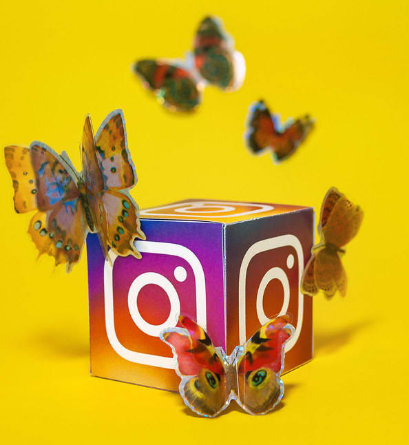 "Social Media Butterfly - Instagram" de Visual Content este distribuita sub licenta CC BY 2.0