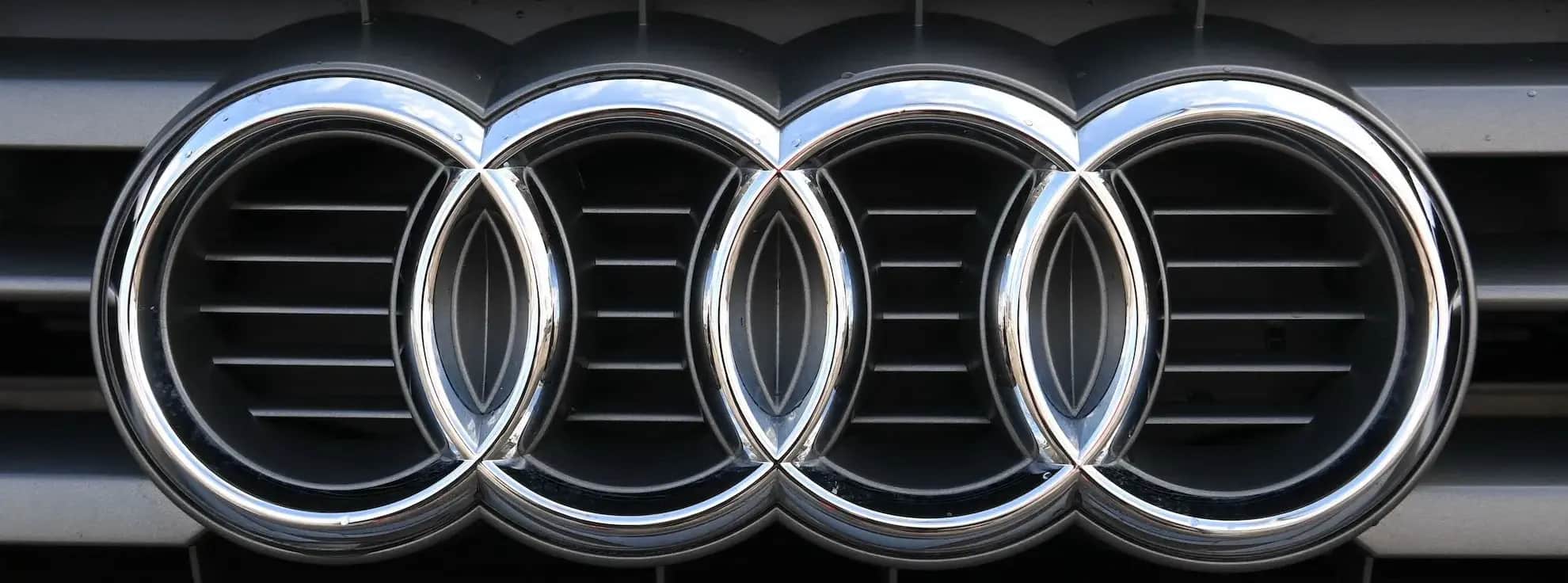 car logo with rings