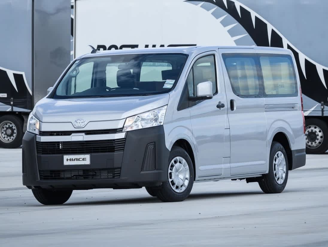Toyota Hiace 2