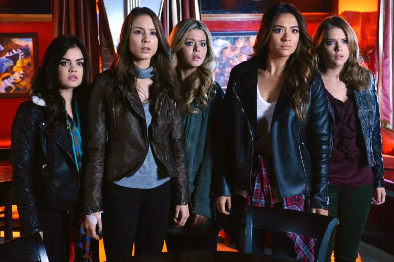 Pretty little liars season 2 torrent download Pretty little liars season 2 torrent download